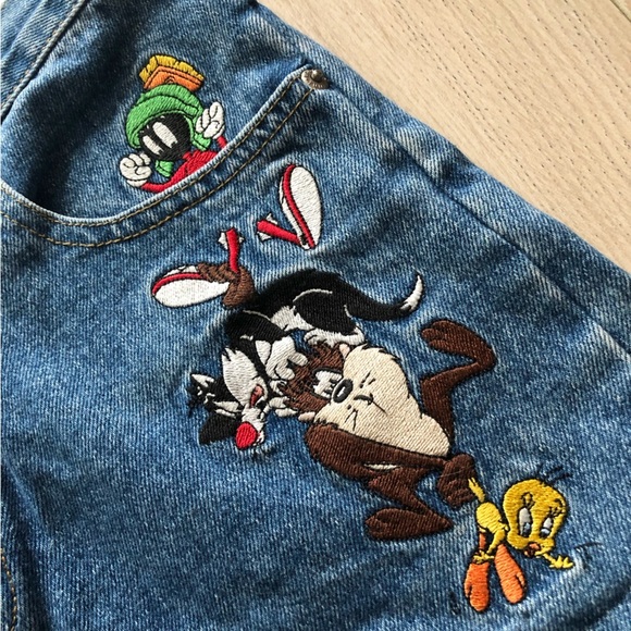 Vintage Warner Bros. Looney Tunes Embroidered Jean Shorts 24” Waist Kids 12 - Picture 4 of 9